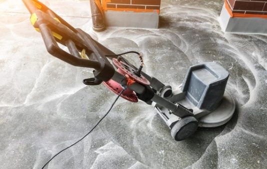 כל מה שצריך לדעת על בטון מוחלק לגינה, ריצוף בטון ובניית ממ"ד